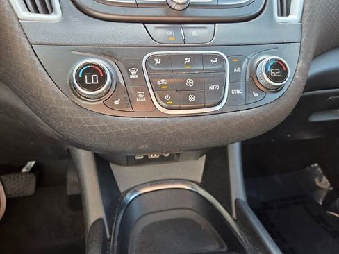 Used 2024 Chevrolet Malibu LT image 27