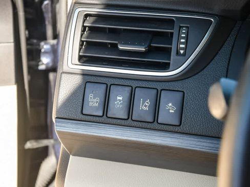 Used 2017 Toyota Camry XLE image 26