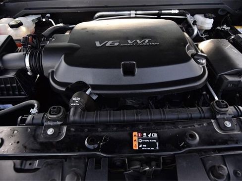 Used 2022 Chevrolet Colorado W/T w/ Custom Special Edition image 21