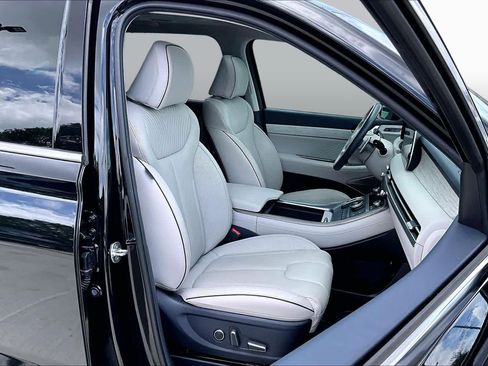 Used 2024 Hyundai Palisade Calligraphy FWD image 9