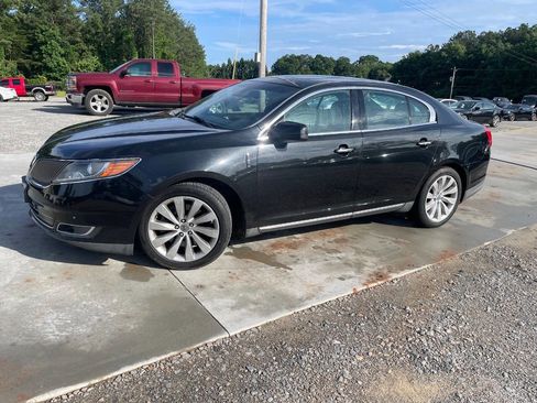 Used 2014 Lincoln MKS AWD w/ Equipment Group 101A image 2