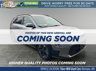 Used 2024 Kia Niro SX video 1