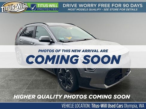 Used 2024 Kia Niro SX image 1