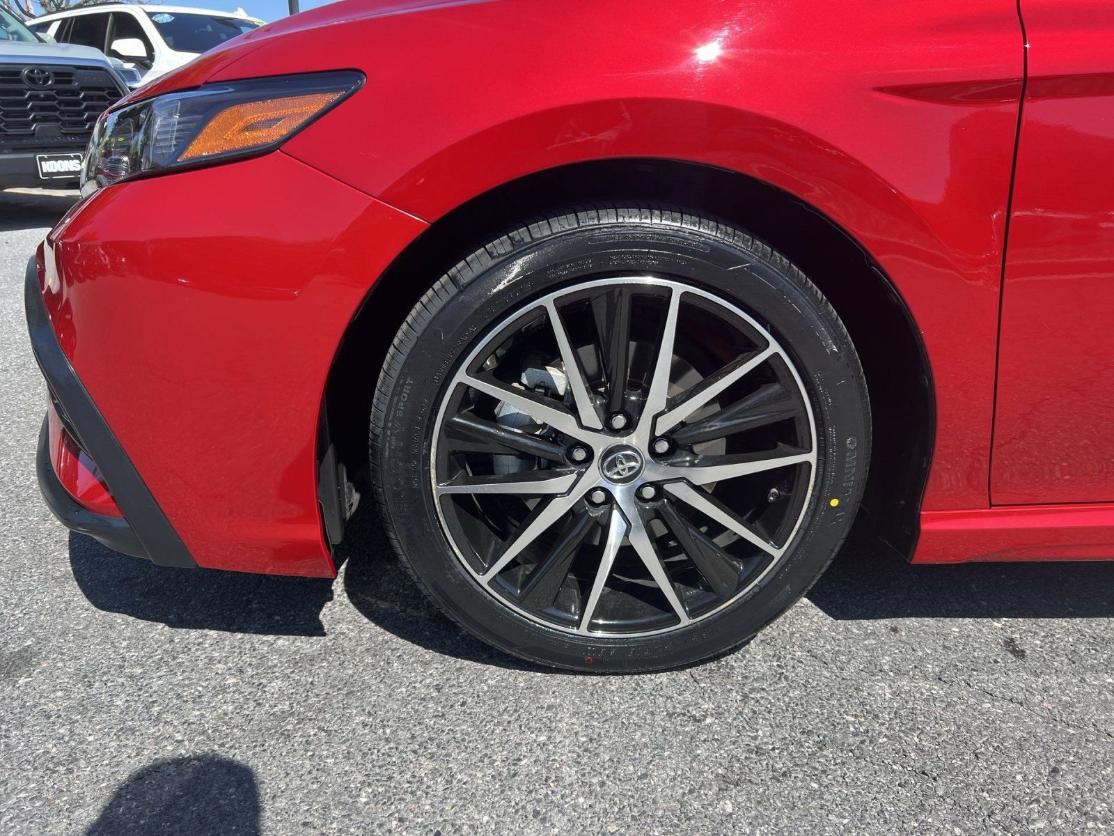 Used 2022 Toyota Camry SE FWD image 12