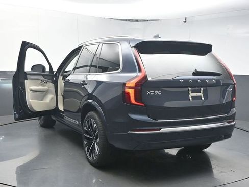 New 2026 Volvo XC90 T8 Ultra w/ Protection Package Premier AWD/4WD image 8