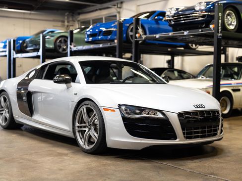Used 2011 Audi R8 V10 image 2