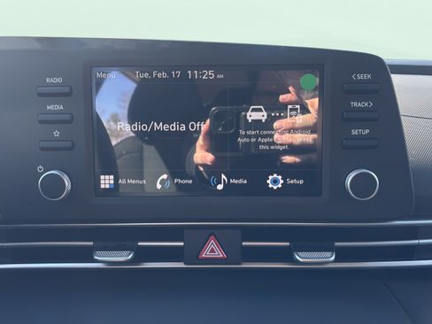 Certified 2026 Hyundai Elantra SE FWD image 15