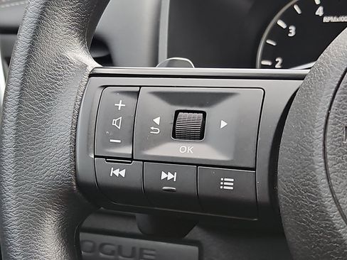 Certified 2023 Nissan Rogue S image 19