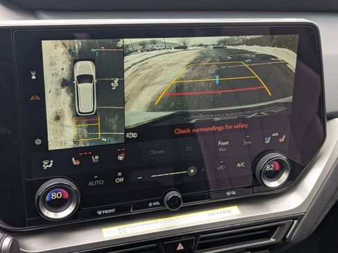 New 2026 Lexus TX 500h AWD image 32