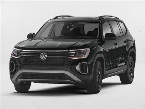 Used 2024 Volkswagen Atlas Peak Edition SE image 1
