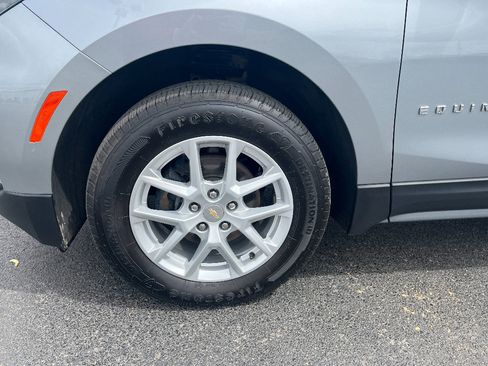 Used 2023 Chevrolet Equinox LT w/ Driver Convenience Package image 9