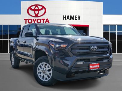 New 2025 Toyota Tacoma SR5