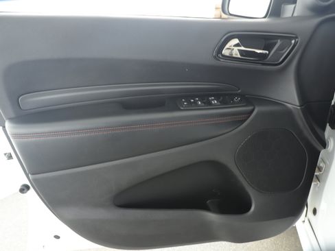 Used 2023 Dodge Durango GT image 8