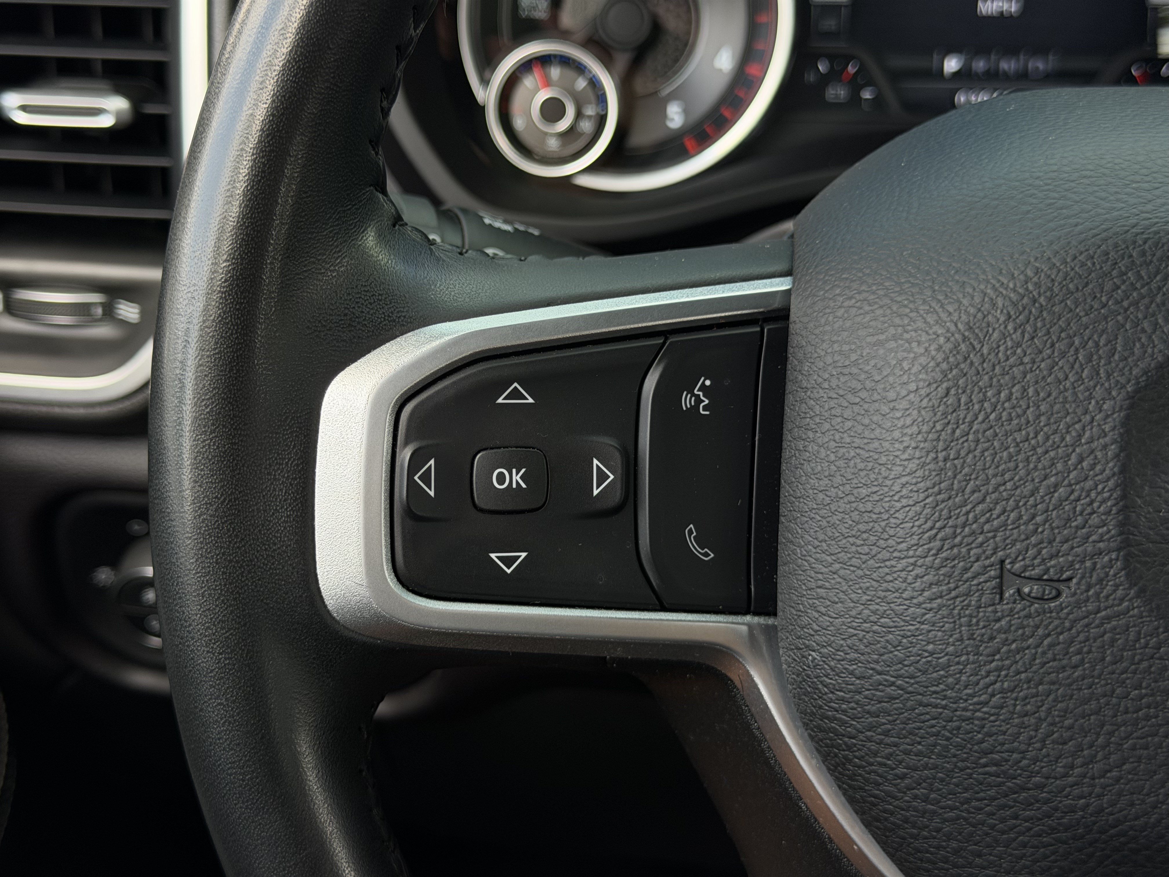Used 2024 RAM 2500 Big Horn w/ Night Edition AWD/4WD image 18