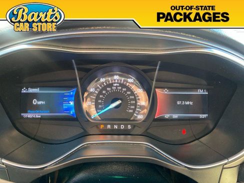 Used 2017 Ford Fusion SE w/ Fusion SE Technology Package image 34