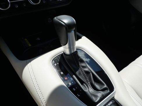 Used 2024 Honda HR-V EX-L image 24