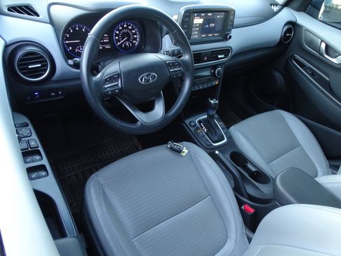 Used 2021 Hyundai Kona Limited AWD/4WD image 7