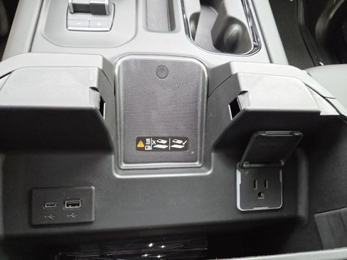 New 2026 GMC Sierra 1500 AT4X w/ LPO, Black Badging Package AWD/4WD image 14