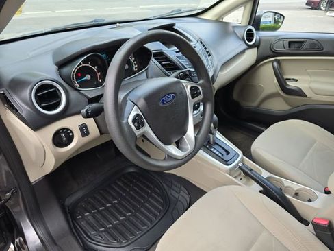 Used 2017 Ford Fiesta SE image 11