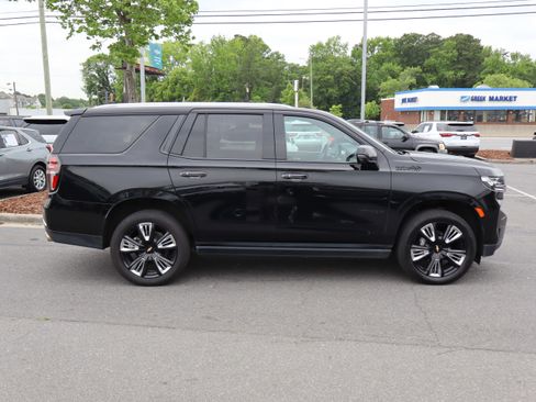 Used 2021 Chevrolet Tahoe High Country w/ Premium Package AWD/4WD image 11