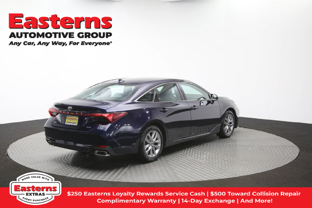 Used 2022 Toyota Avalon XLE w/ Moonroof Package FWD image 43