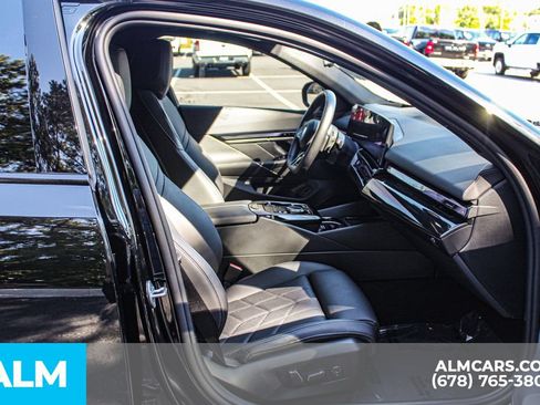 Used 2026 BMW 550e xDrive w/ Premium Package AWD/4WD image 19