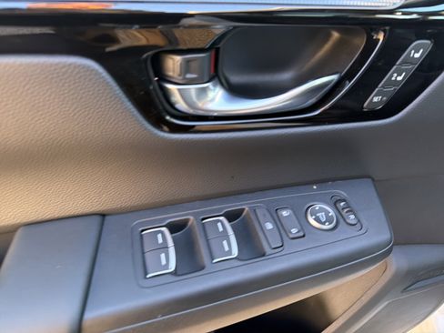 Used 2025 Honda CR-V Sport Touring image 11