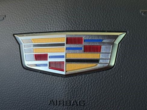 Certified 2024 Cadillac XT5 Premium Luxury w/ Technology Package FWD image 6