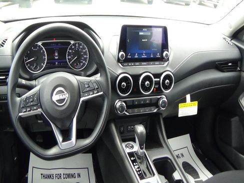Used 2025 Nissan Sentra SV FWD image 13