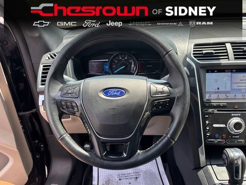 Used 2018 Ford Explorer Limited w/ Equipment Group 301A FWD image 14