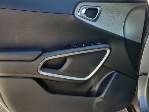 Used 2024 Kia Soul LX w/ Option Group 015 image 14