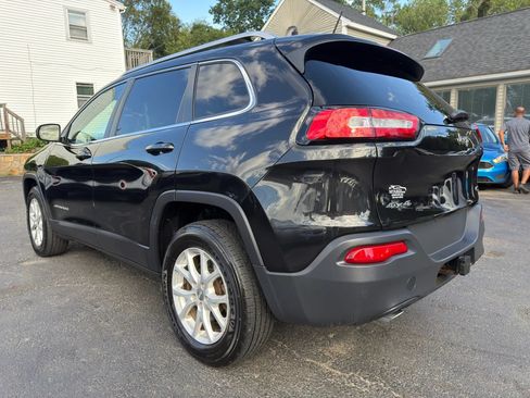 Used 2014 Jeep Cherokee Latitude w/ Cold Weather Group AWD/4WD image 5