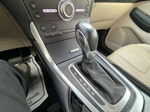 Used 2017 Ford Edge Titanium w/ Equipment Group 301A AWD/4WD image 24