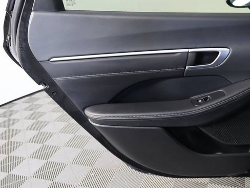 Used 2022 Hyundai Sonata Limited FWD image 11
