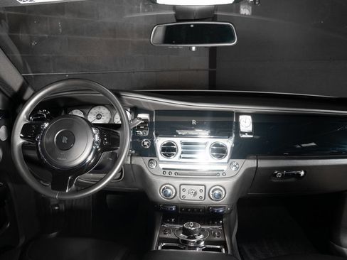 Used 2015 Rolls-Royce Ghost RWD image 30