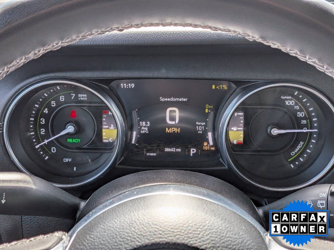 Used 2023 Jeep Wrangler Unlimited Sahara AWD/4WD image 28