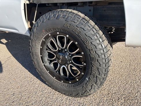 Used 2005 GMC Sierra 3500 W/T image 34