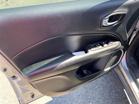 Used 2019 Jeep Compass Altitude image 14