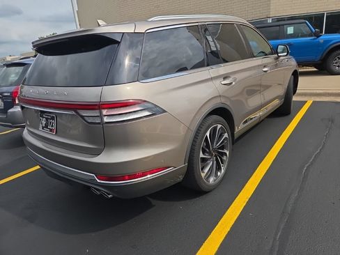 Used 2020 Lincoln Aviator Reserve w/ Equipment Group 202A AWD/4WD image 4