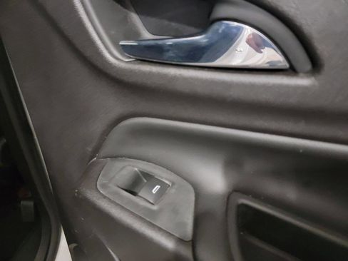 Used 2018 Chevrolet Equinox LT image 21