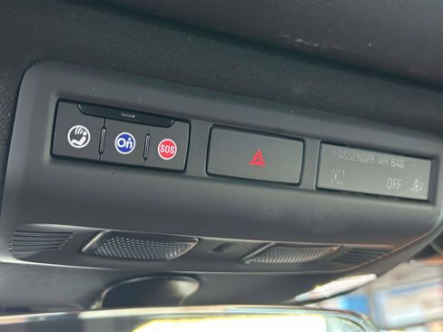 Used 2023 Chevrolet Corvette Stingray Coupe w/ 1LT image 21