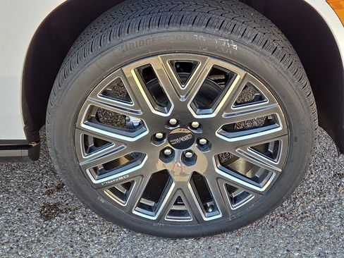 New 2026 GMC Yukon Denali Ultimate image 6