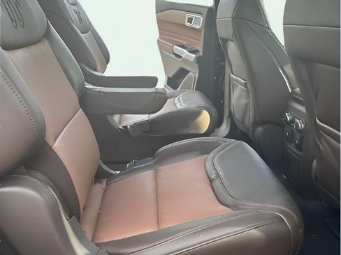 Used 2023 Ford Explorer King Ranch AWD/4WD image 20