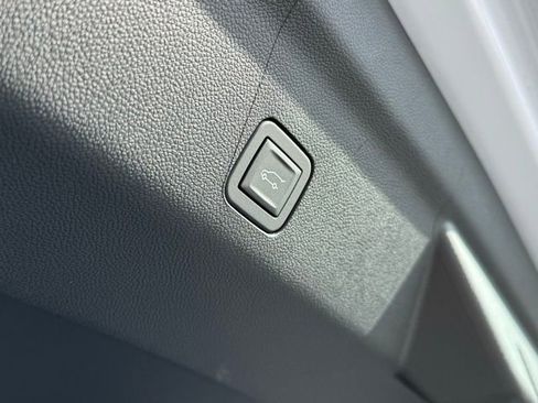 New 2026 Cadillac Escalade Platinum Luxury w/ LPO, Floor Liner Package AWD/4WD image 48