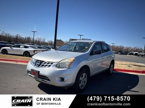 Used 2013 Nissan Rogue S image 2