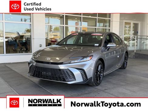 Certified 2026 Toyota Camry SE w/ Convenience Package FWD image 1