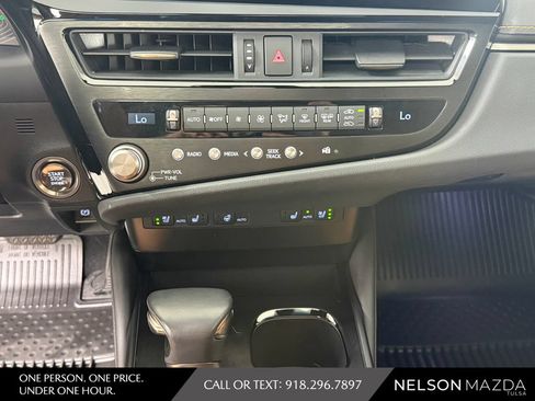 Used 2024 Lexus ES 350 w/ Premium Package FWD image 29