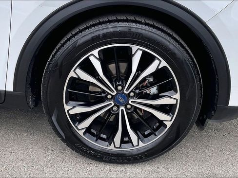 Used 2022 Ford Escape SE w/ SE Sport Appearance Package FWD image 11
