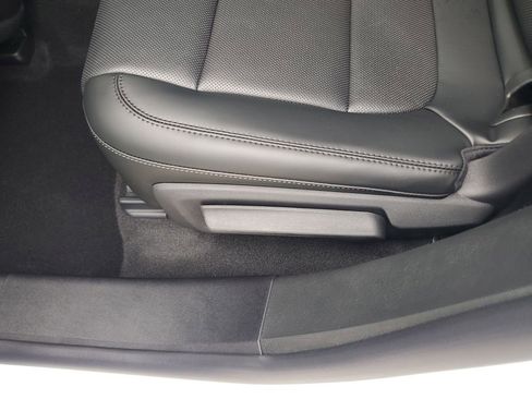 New 2025 Lincoln Corsair Reserve w/ Equipment Group 202A image 13