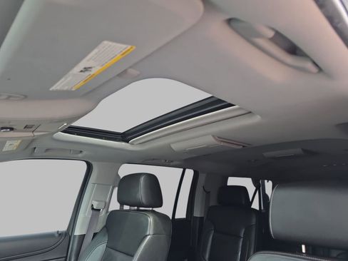 Used 2016 Chevrolet Suburban LT AWD/4WD image 33